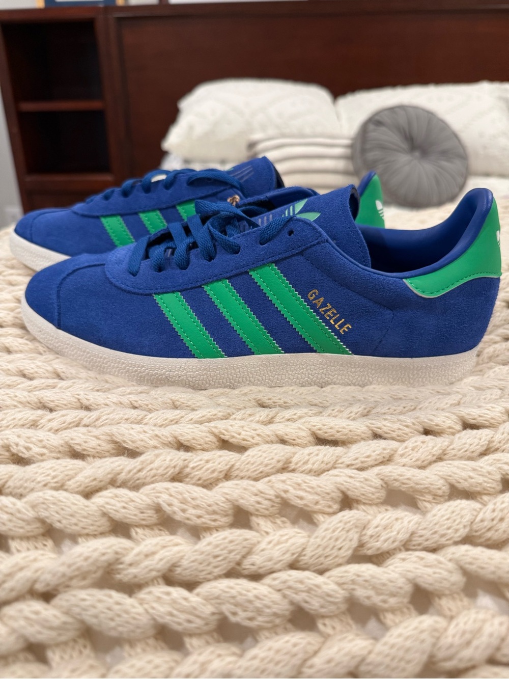 adidas Gazelle men Blue Suede Sneakers with Green Stripes